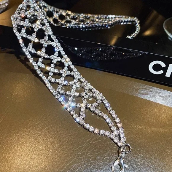 🌟 New Rhinestone Crystal Mesh Choker Necklace - Picture 5 of 5